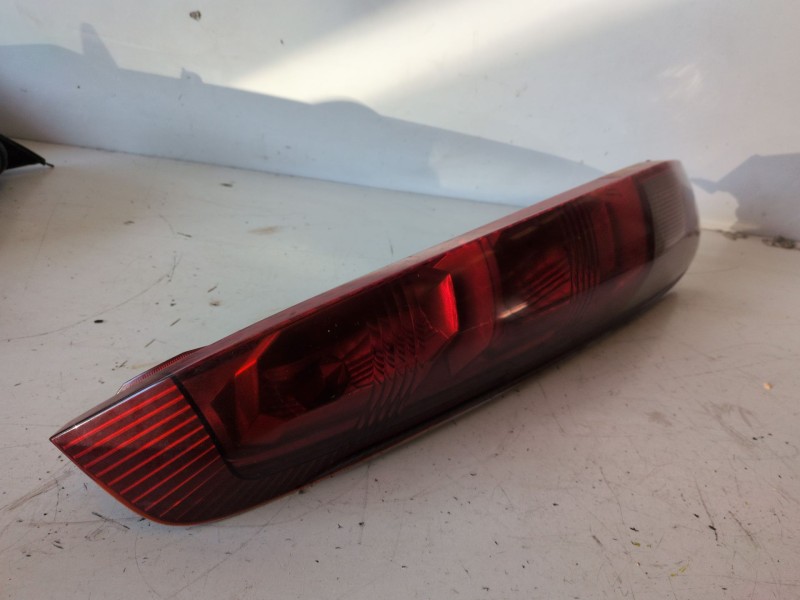Recambio de piloto trasero izquierdo para nissan x-trail (t30) yd22 referencia OEM IAM   