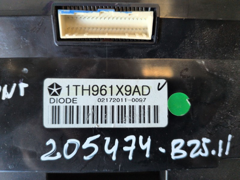 Recambio de mando climatizador para fiat freemont (345) 939b5000 referencia OEM IAM 1TH961X9AD  