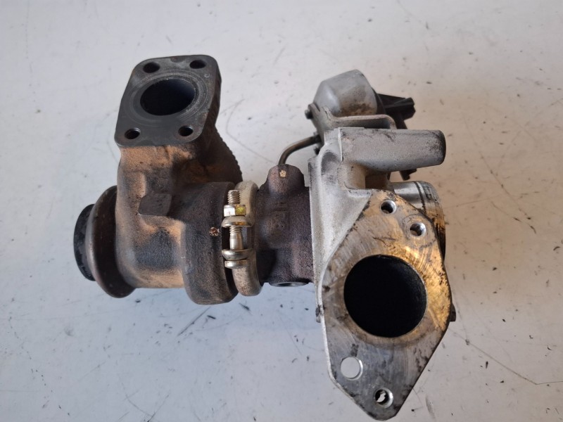 Recambio de turbocompresor para peugeot 208 (p2) yh01 referencia OEM IAM 9813245480  