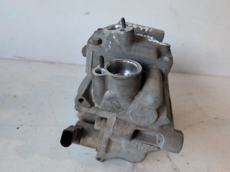 Recambio de compresor aire acondicionado para volkswagen golf v (1k1)(10.2003) bkc referencia OEM IAM 1K0820803G  