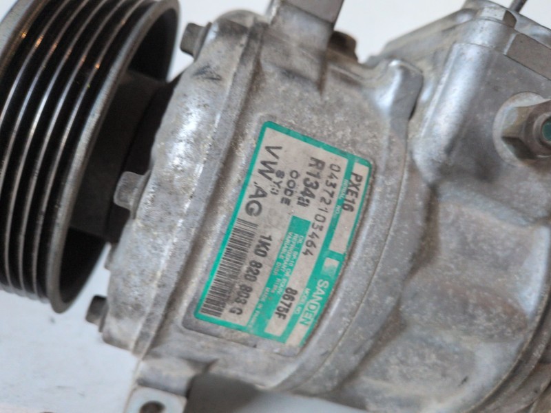 Recambio de compresor aire acondicionado para volkswagen golf v (1k1)(10.2003) bkc referencia OEM IAM 1K0820803G  