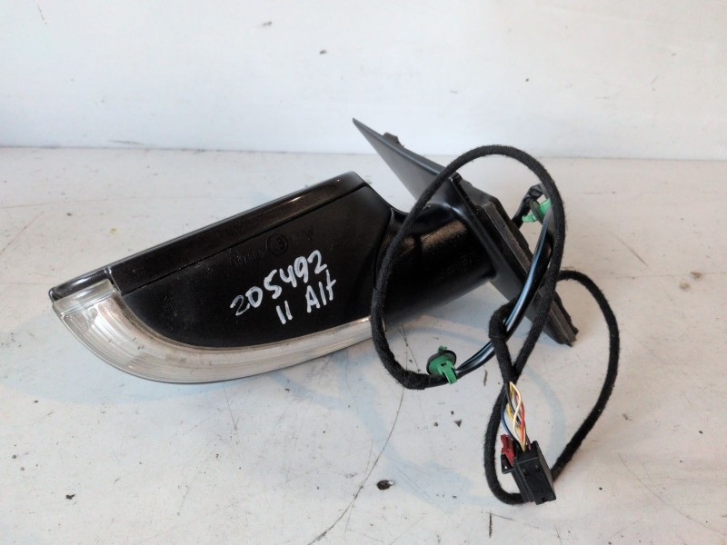 Recambio de retrovisor izquierdo para volkswagen passat variant (3c5) bkp referencia OEM IAM   