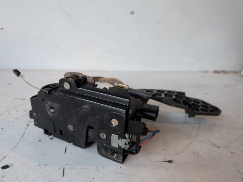 Recambio de cerradura puerta trasera derecha para seat leon (1m1) ajq referencia OEM IAM   