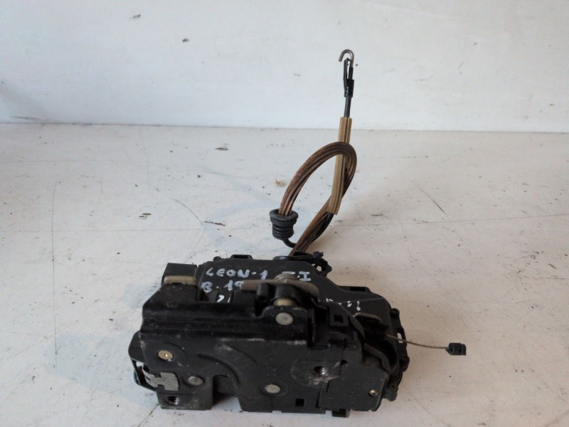 Recambio de cerradura puerta trasera izquierda para seat leon (1m1) ajq referencia OEM IAM   
