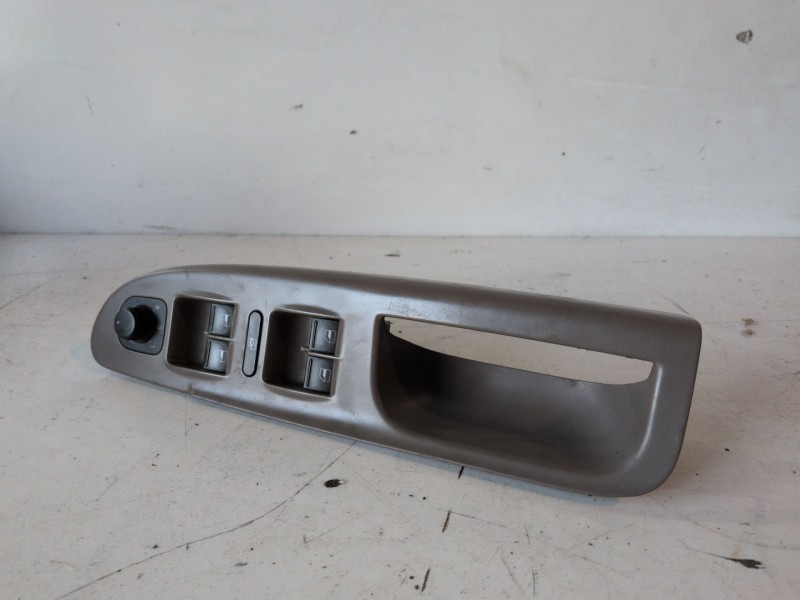 Recambio de mando elevalunas delantero izquierdo para volkswagen passat variant (3c5) bkp referencia OEM IAM 1K4959857A  