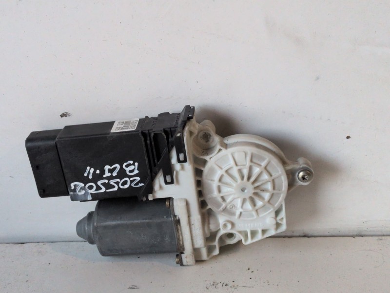 Recambio de motor elevalunas trasero izquierdo para seat leon (1m1) ajq referencia OEM IAM   