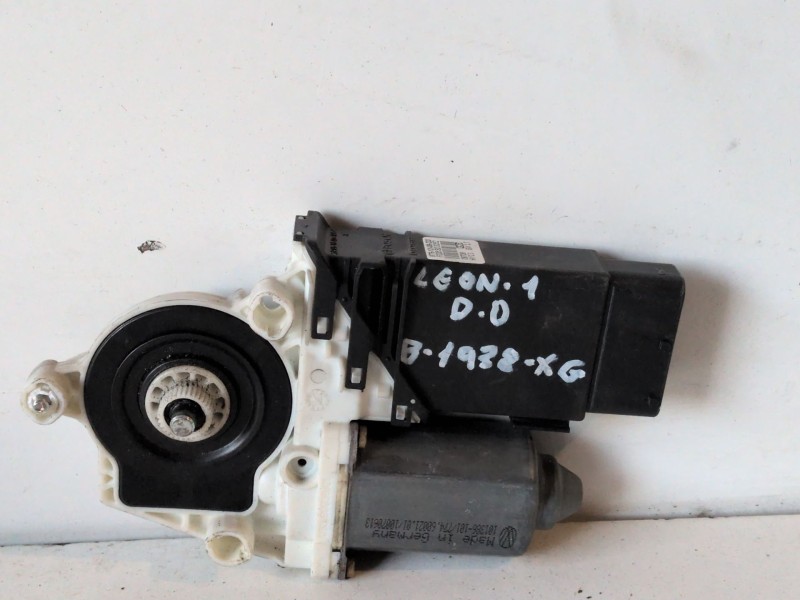 Recambio de motor elevalunas trasero izquierdo para seat leon (1m1) ajq referencia OEM IAM   