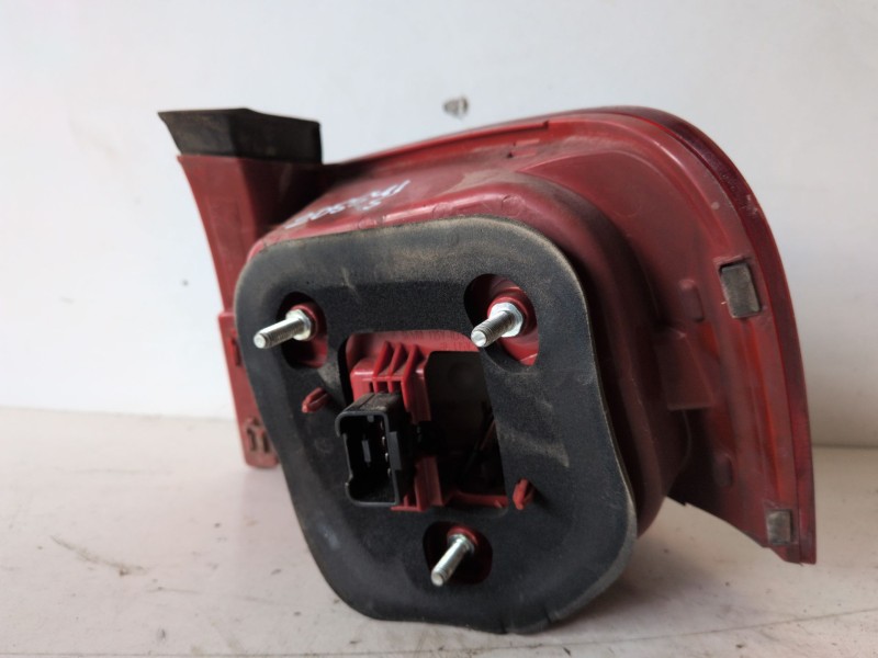 Recambio de piloto trasero izquierdo para volkswagen passat variant (3c5) bkp referencia OEM IAM 3C5945095C  
