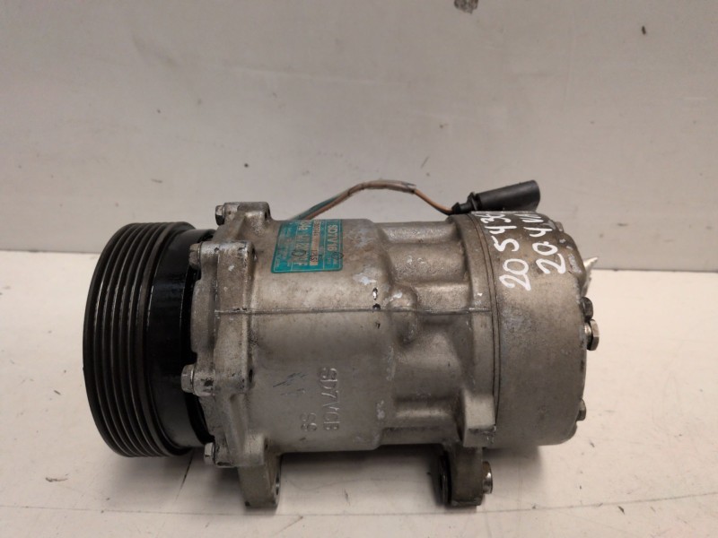 Recambio de compresor aire acondicionado para volkswagen golf iv variant (1j5)(05.1999) ahf referencia OEM IAM 1J0820803F  