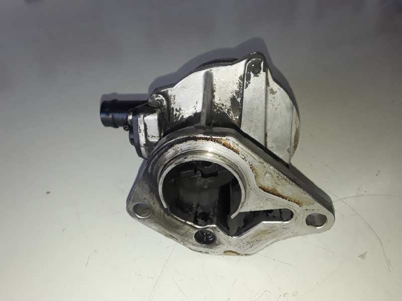 Recambio de depresor freno / bomba vacio para renault trafic ii combi f9q760 referencia OEM IAM   