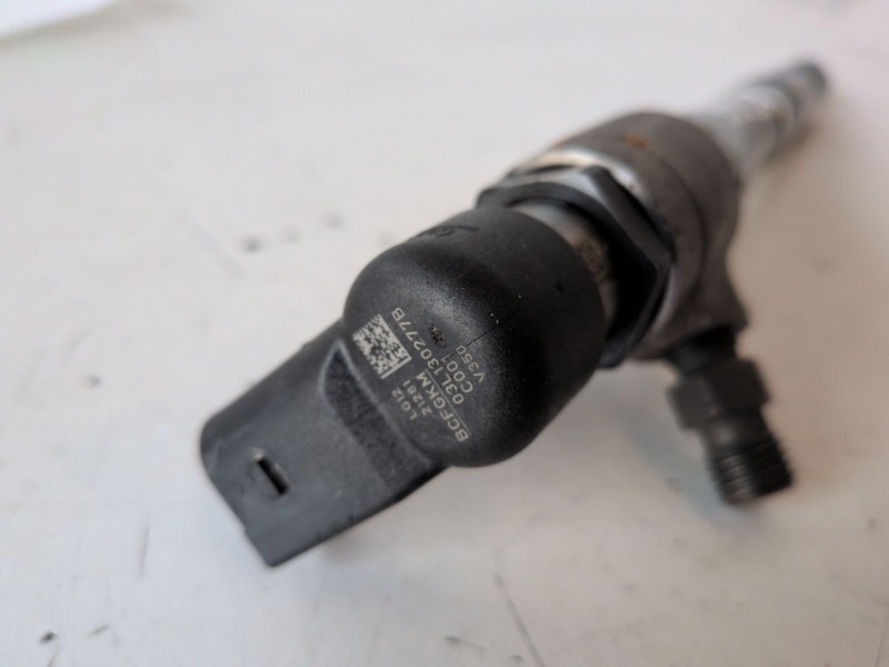 Recambio de inyector para volkswagen caddy (2c)(08.2010) caye referencia OEM IAM 03L130277B  
