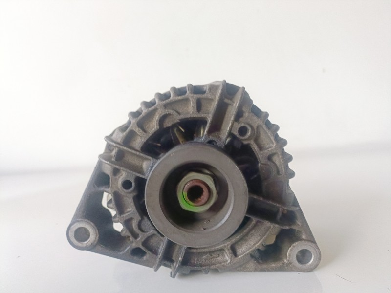 Recambio de alternador para opel corsa c z10xe referencia OEM IAM 0124415023  