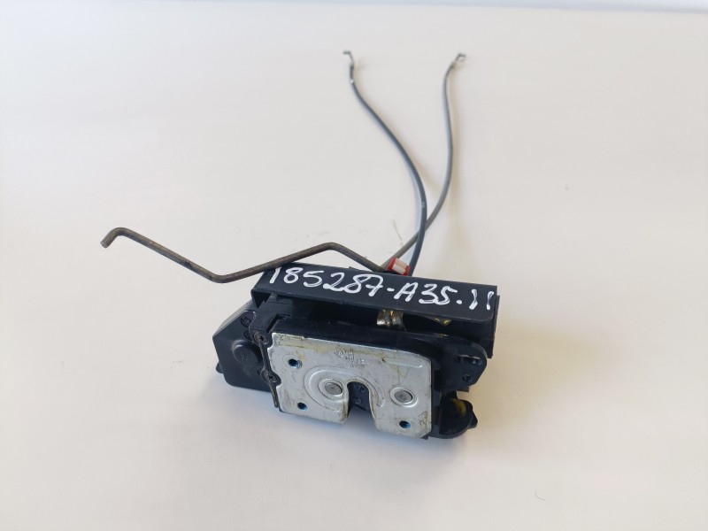 Recambio de cerradura puerta trasera derecha para ssangyong rodius d27dt referencia OEM IAM   