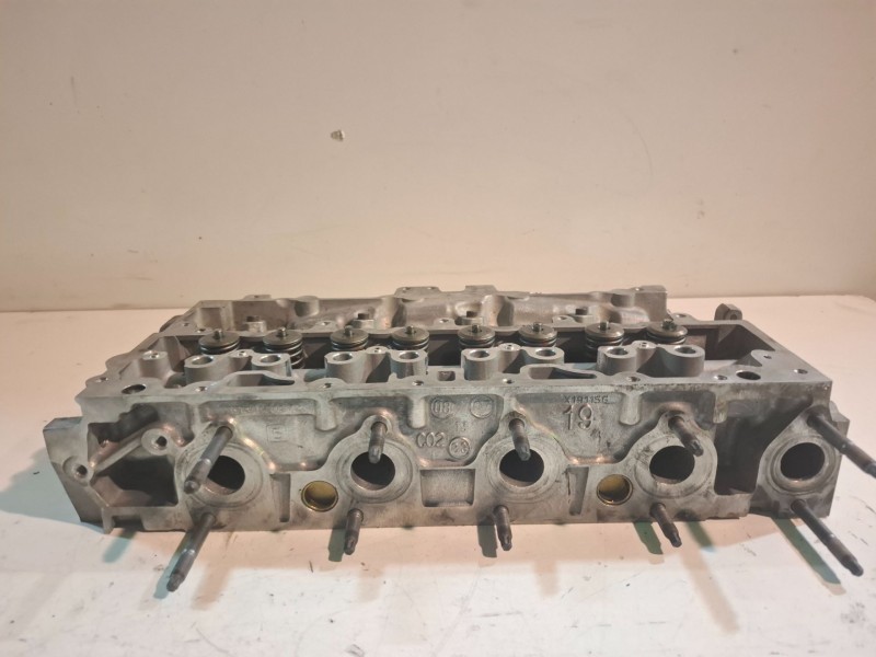Recambio de culata para citroen berlingo 9h02 referencia OEM IAM 9684504780  