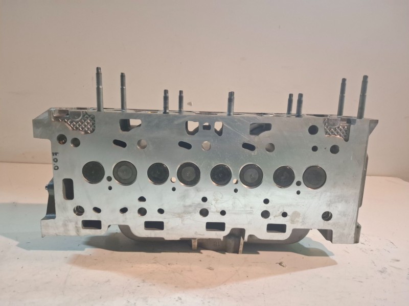 Recambio de culata para citroen berlingo 9h02 referencia OEM IAM 9684504780  