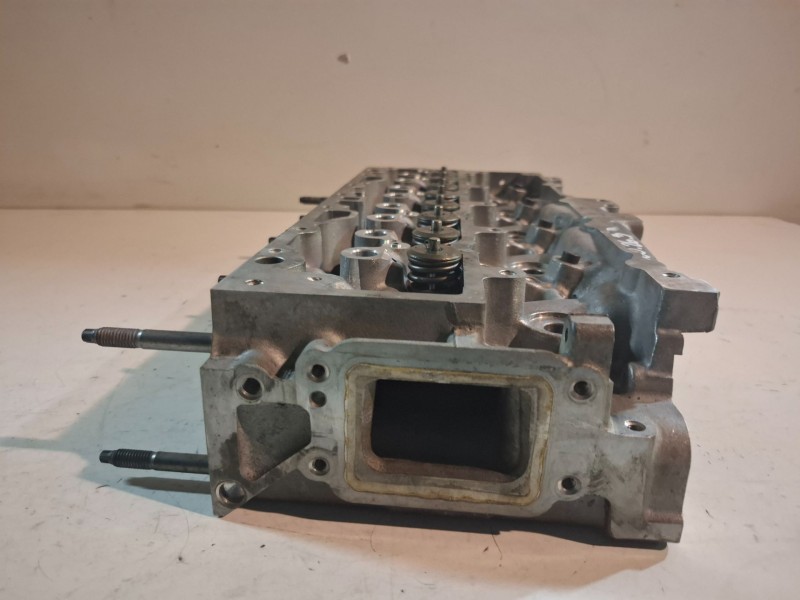 Recambio de culata para citroen berlingo 9h02 referencia OEM IAM 9684504780  