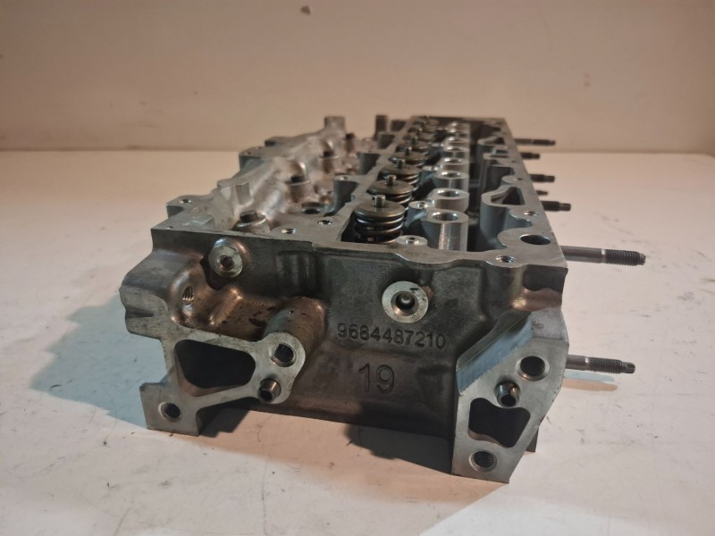 Recambio de culata para citroen berlingo 9h02 referencia OEM IAM 9684504780  