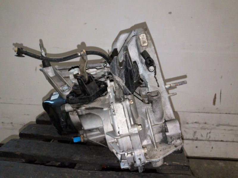 Recambio de caja cambios para renault clio iii k9k768 referencia OEM IAM JH3141  