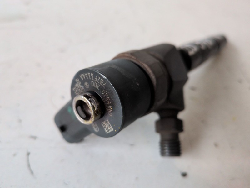 Recambio de inyector para fiat ii bravo (198) 198a3000 referencia OEM IAM 0445110300  