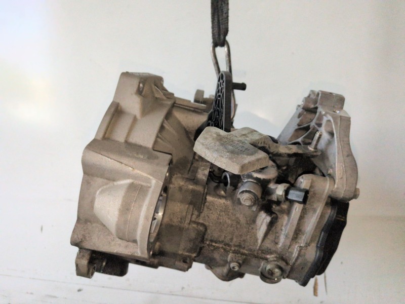 Recambio de caja cambios para volkswagen caddy (2c)(08.2010) caye referencia OEM IAM LZY  