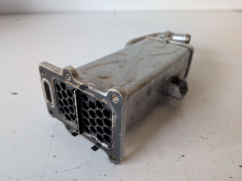 Recambio de enfriador egr para volkswagen caddy (2c)(08.2010) caye referencia OEM IAM 03L131512BJ  