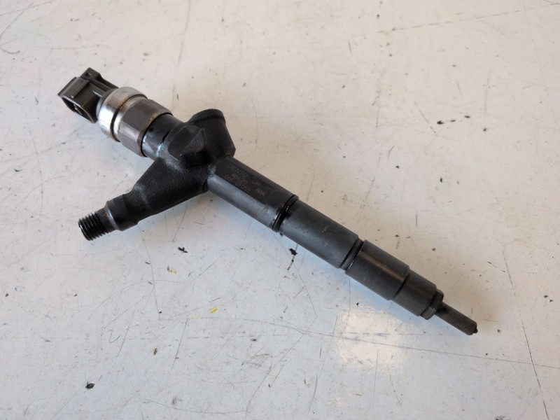 Recambio de inyector para nissan primera berlina (p12) yd22 referencia OEM IAM AW420  