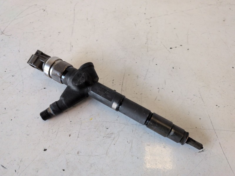 Recambio de inyector para nissan primera berlina (p12) yd22 referencia OEM IAM AW420  