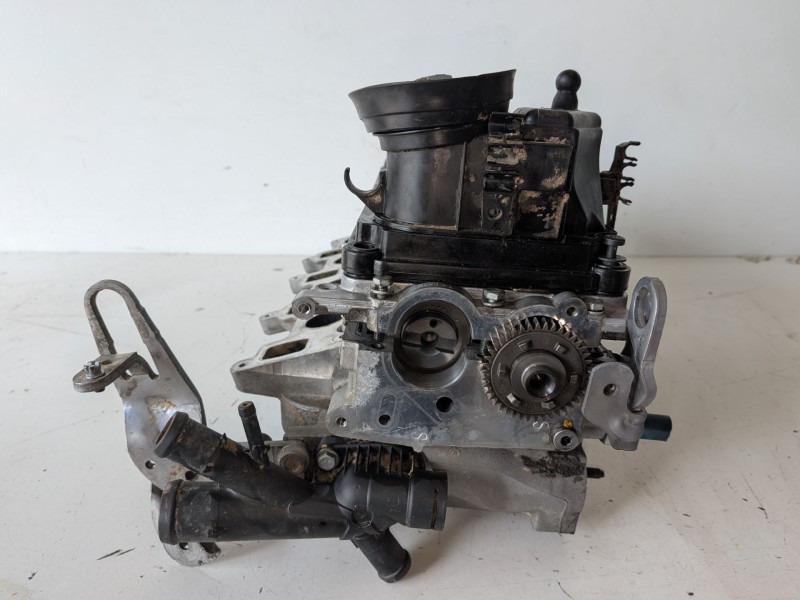 Recambio de culata para seat leon (1p1) cayc referencia OEM IAM 03L103373A  