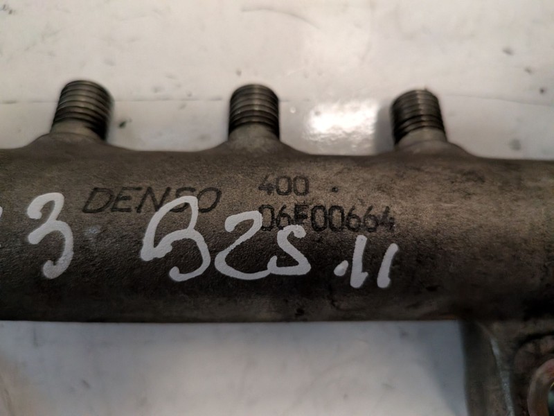 Recambio de rampa inyectora para nissan primera berlina (p12) yd22 referencia OEM IAM 06F00664  