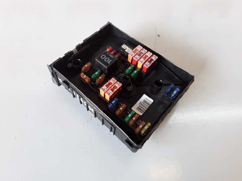 Recambio de caja reles / fusibles para audi a3 (8p1) bkd referencia OEM IAM 1K0937125  