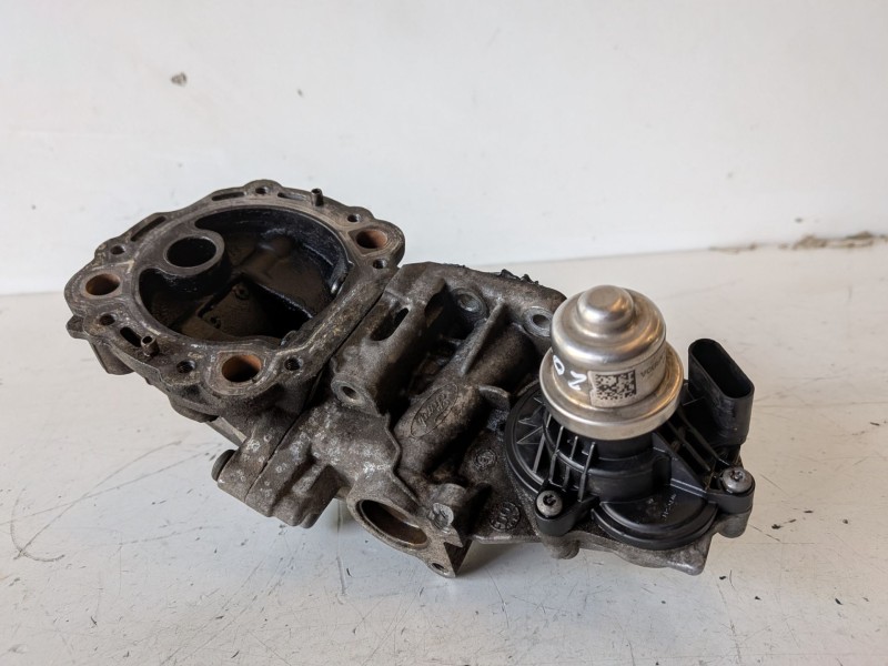Recambio de valvula egr para ford transit/tourneo custom combi (ttf) ymf6 referencia OEM IAM 525828100  