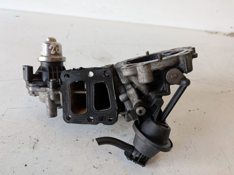 Recambio de valvula egr para ford transit/tourneo custom combi (ttf) ymf6 referencia OEM IAM 525828100  