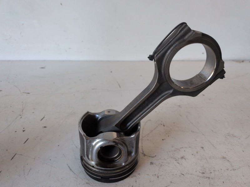 Recambio de piston para ford transit/tourneo custom combi (ttf) ymf6 referencia OEM IAM   