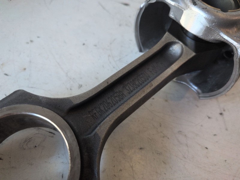 Recambio de piston para ford transit/tourneo custom combi (ttf) ymf6 referencia OEM IAM   