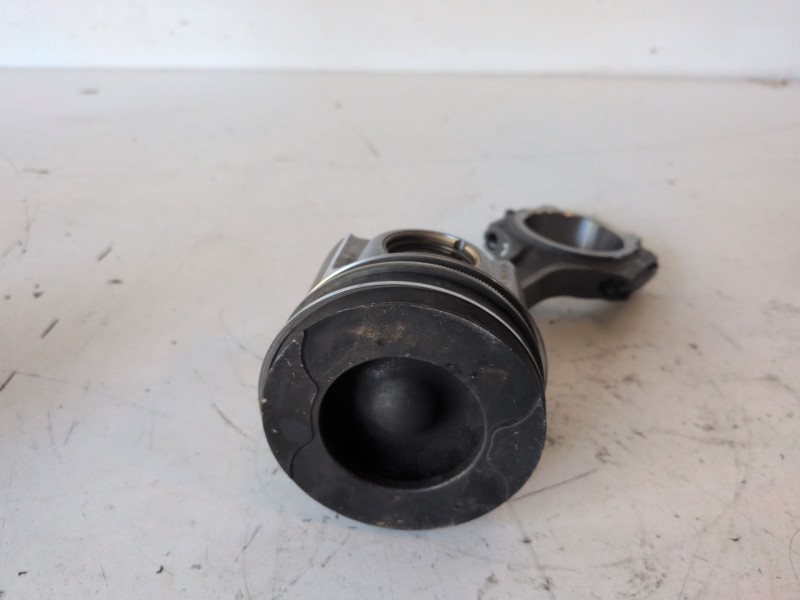 Recambio de piston para ford transit/tourneo custom combi (ttf) ymf6 referencia OEM IAM   