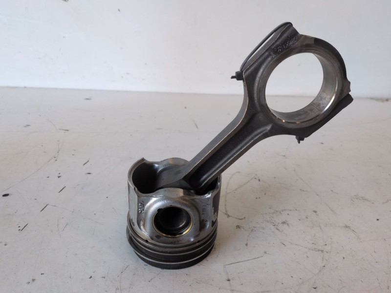 Recambio de piston para ford transit/tourneo custom combi (ttf) ymf6 referencia OEM IAM   