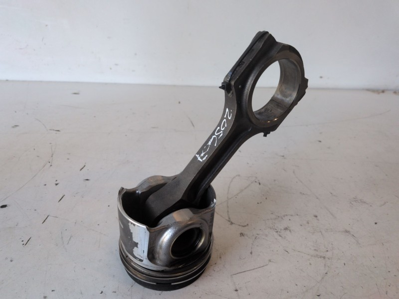 Recambio de piston para ford transit/tourneo custom combi (ttf) ymf6 referencia OEM IAM   