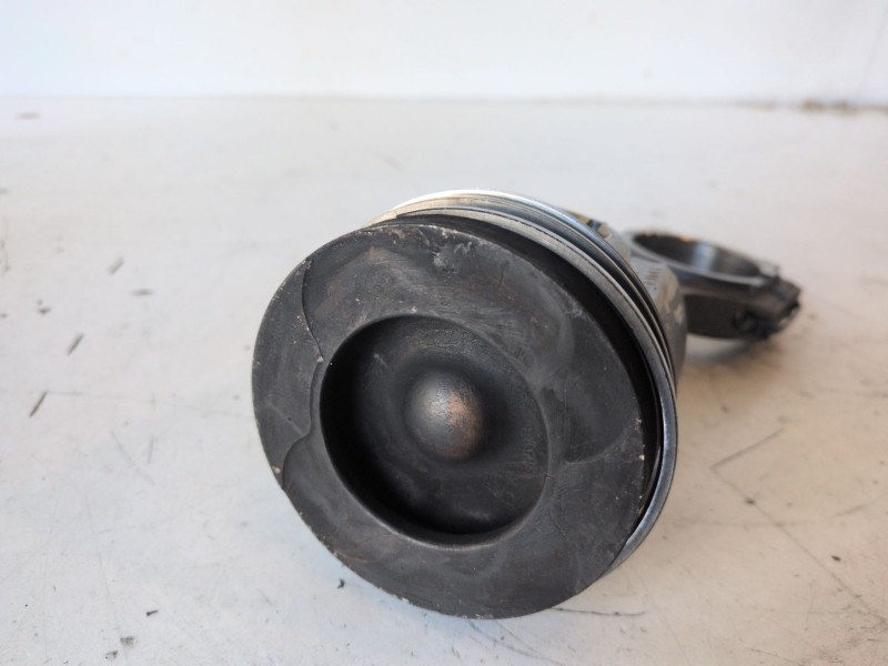 Recambio de piston para ford transit/tourneo custom combi (ttf) ymf6 referencia OEM IAM   