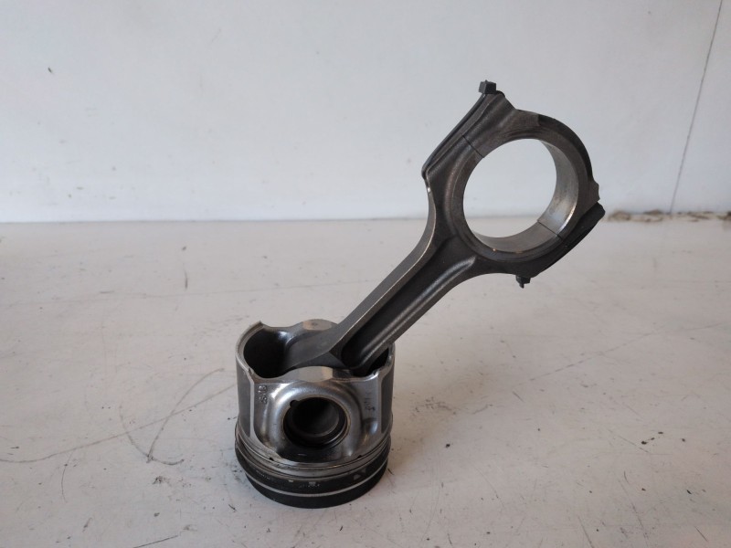 Recambio de piston para ford transit/tourneo custom combi (ttf) ymf6 referencia OEM IAM   