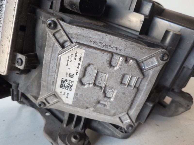 Recambio de faro derecho para audi a4 avant (8k5) caga referencia OEM IAM 8K0941004C  