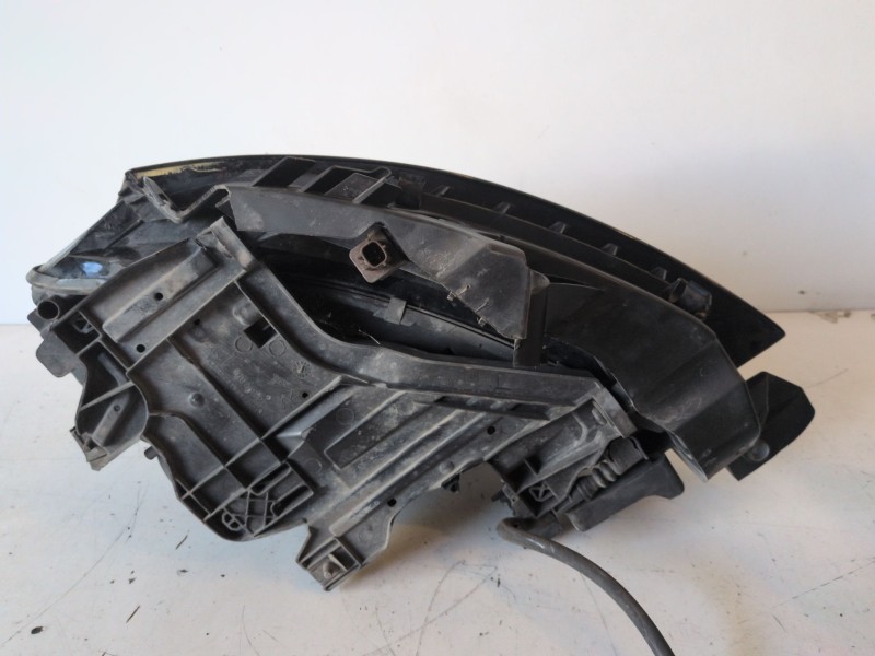 Recambio de faro derecho para audi a4 avant (8k5) caga referencia OEM IAM 8K0941004C  