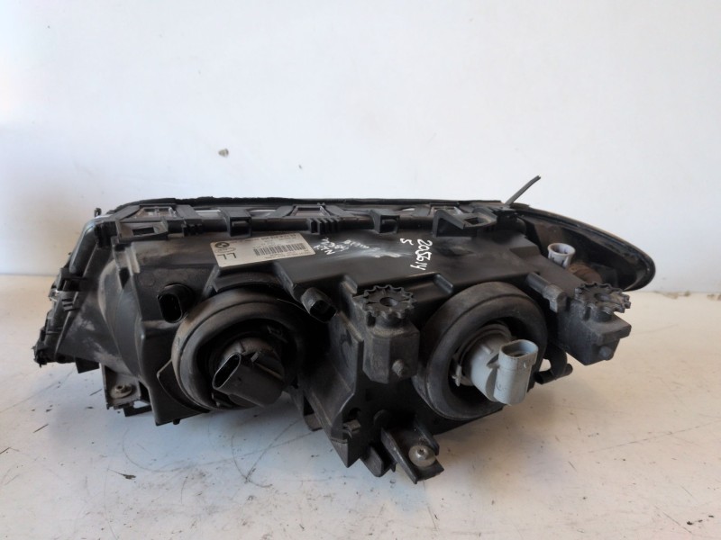 Recambio de faro derecho para bmw serie 3 berlina (e46) 204d4 referencia OEM IAM 63126910956  