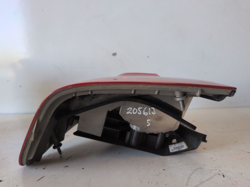 Recambio de piloto trasero izquierdo para bmw serie 3 berlina (e46) 204d4 referencia OEM IAM 6910531  