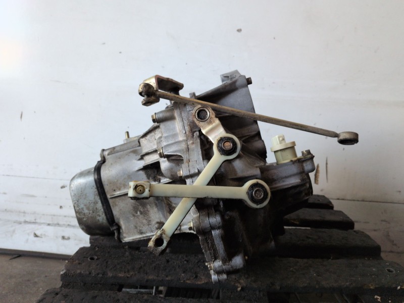 Recambio de caja cambios para peugeot 206 kfw referencia OEM IAM 20CF09  