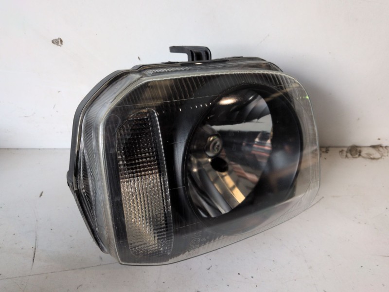 Recambio de faro derecho para suzuki jimny (sn/fj) k9k700 referencia OEM IAM 3510082A30  