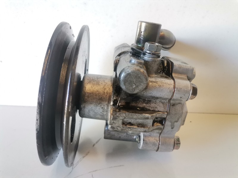 Recambio de bomba direccion para nissan serena (c23m) ld23 referencia OEM IAM   