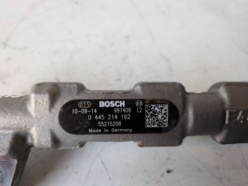 Recambio de rampa inyectora para fiat ii bravo (198) 198a3000 referencia OEM IAM 0445214192  