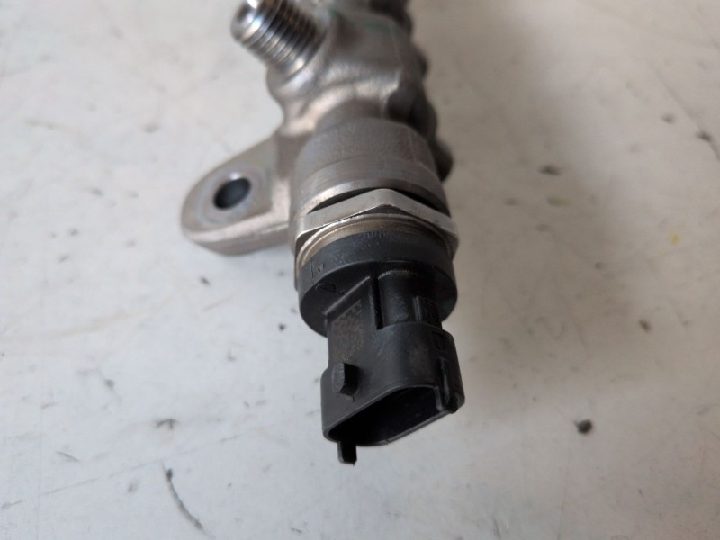 Recambio de rampa inyectora para fiat ii bravo (198) 198a3000 referencia OEM IAM 0445214192  
