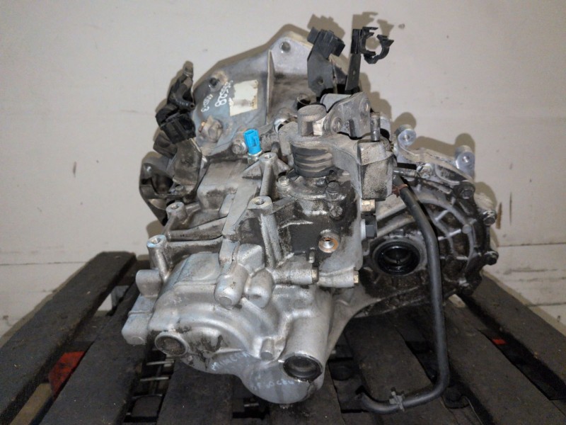 Recambio de caja cambios para nissan primera berlina (p12) yd22 referencia OEM IAM   