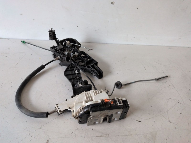 Recambio de cerradura puerta delantera izquierda para fiat freemont (345) 939b5000 referencia OEM IAM   